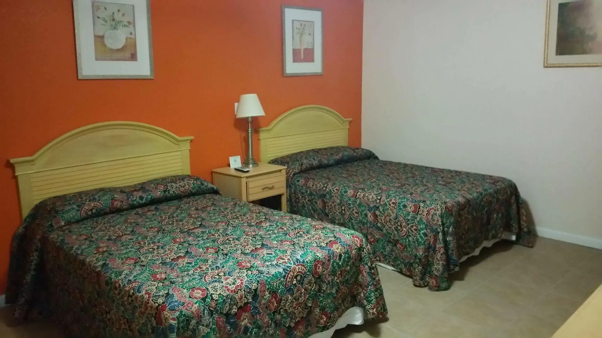 Travelers Inn - Clearwater Motel